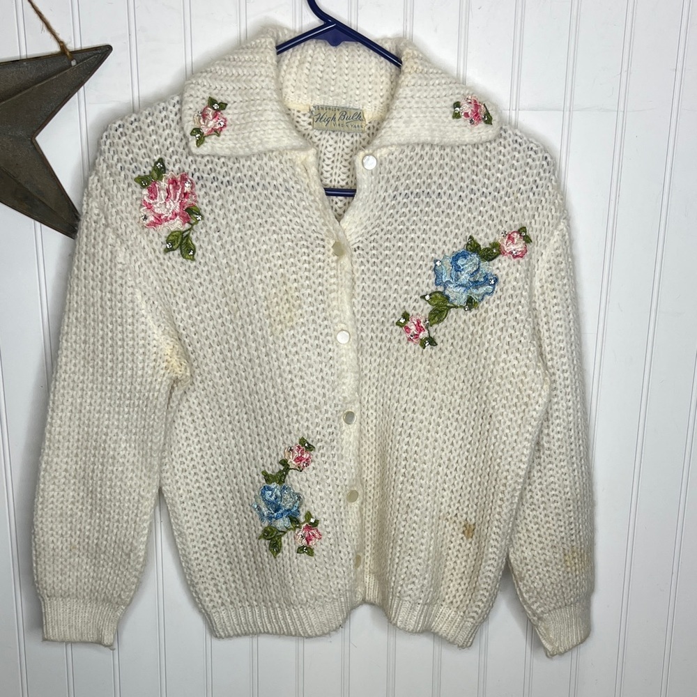 50’s Floral Embroidered White Sweater Size Small